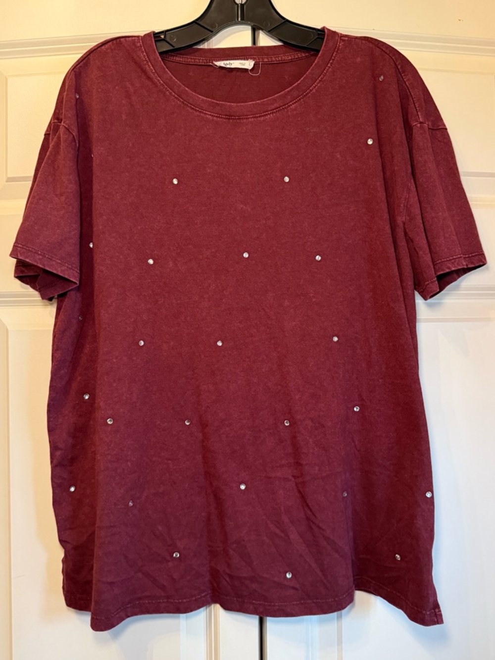Rhinestone Stud-Embellished Short Sleeve Tee -Distressed Burgundy Crimson Color